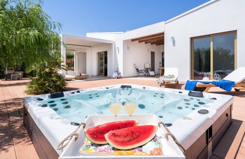 Menfi Villa | Scent Blue Sea Cottage - Blue Sea Cottage