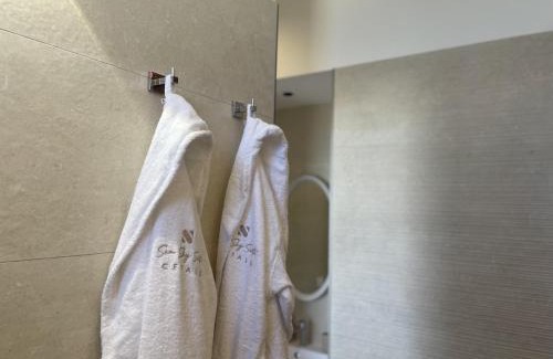 Old Town Apartment | Sea Sky Suite