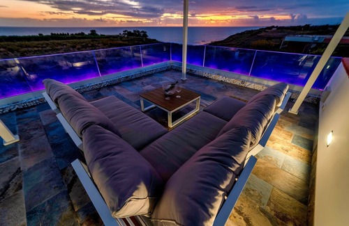 Porto Palo Villa | Sea view, only 400 m from blue flag beach, mini-pool-jacuzzi