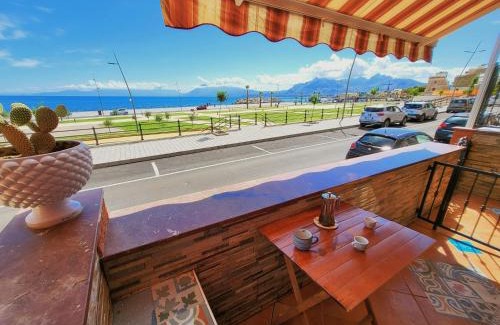 Porticello Apartment | Seafront House Gabbiano Blu