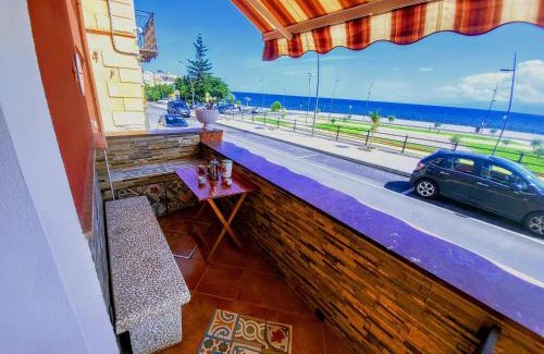 Porticello Apartment | Seafront House Gabbiano Blu
