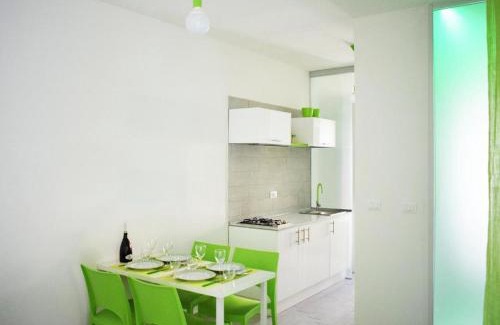 Marsala Apartment | Shower Shows