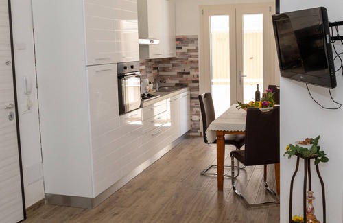 Pozzallo House | Sicily Bedda vacation home, apartment in the city center and a stone's throw from the sea!