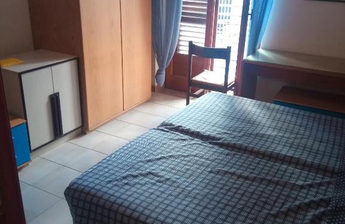 Capo d'Orlando Apartment | stanza singola per due cuori .