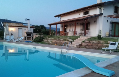 Ragusa Apartment | Studio apartment in countryside villa with swimming pool