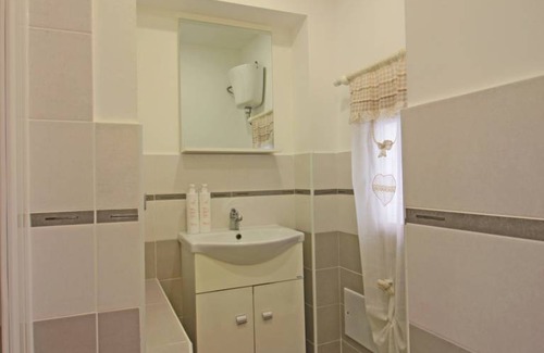 Old Town Apartment | Studio Candeloro by Wonderful Italy