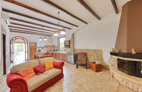 Syracuse Villa | Stunning private villa for 5 guests with private pool, WIFI, A/C, TV, terrace and pets allowed