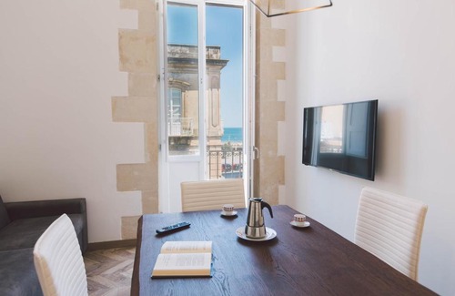 Ortigia Apartment | Suite Giaracà #SeaView #Bigterrace #SeaView