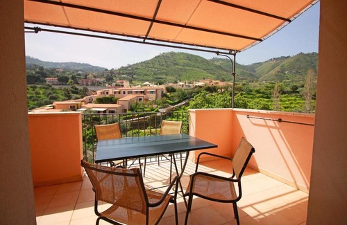 Mazzaforno Apartment | Sun House con piscina by Wonderful Italy