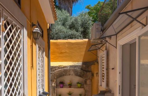 Santa Lucia Apartment | Sunset terrace apartment by Dimore in Sicily