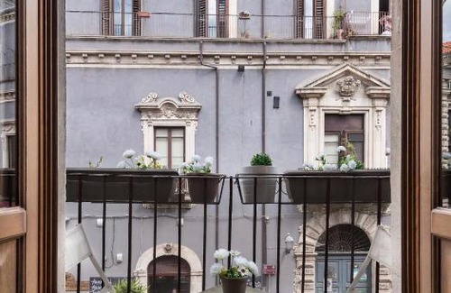 Catania City Centre Apartment | Teatro Massimo luxury apartment