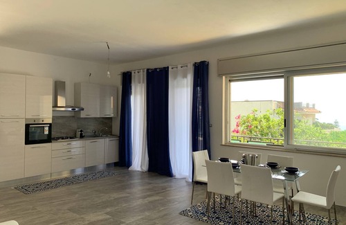 Fontane Bianche Villa | The Blue Pearl of White Fountains.