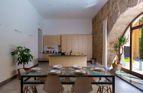 Castellammare Apartment | Valverde Art Space by DomuSicily