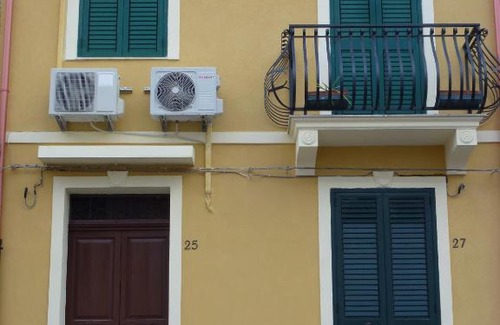 Milazzo Apartment | VentodiMilazzo Blu House
