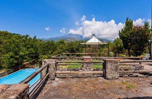 Viagrande Villa | Villa ∙ 4 bedrooms ∙ 9 guests