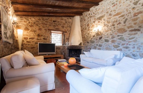 Sant'Ambrogio Villa | Villa ∙ 5 bedrooms ∙ 10 guests