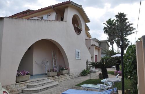 Calabernardo Apartment | VILLA CALA BERNARDO 2 Appartamenti