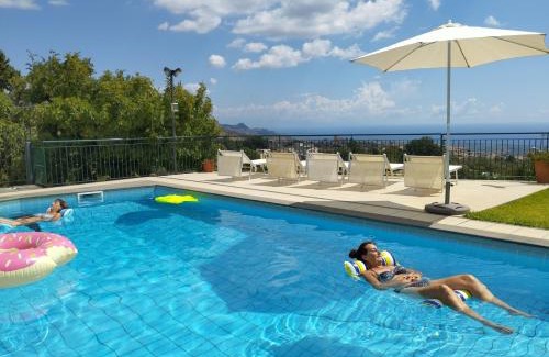 Piedimonte Etneo Villa | Villa Capogrecale - piscina riscaldata