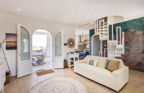 Fontane Bianche Villa | Villa Divina by Villa Plus