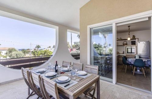 Fontane Bianche Villa | Villa Divina by Villa Plus