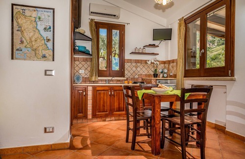 Scopello Apartment | Villa Elena 2 Km from the Natural Reserve of Zingaro