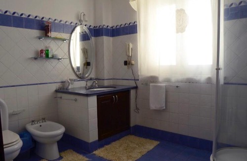 Aci Sant'Antonio Villa | Villa Gialla