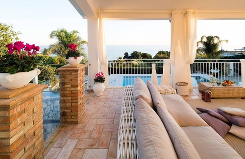 Licata Villa | Villa Licata for 6 People, Pirvate Pool, Sea View, WiFi, A/C, Garden, Best of Sicily