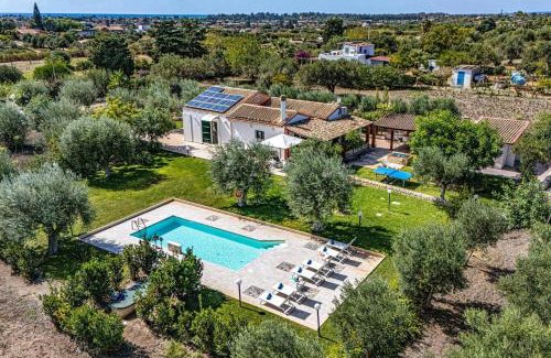 Santa Maria del Focallo Villa | Villa Marzallo by Villa Plus
