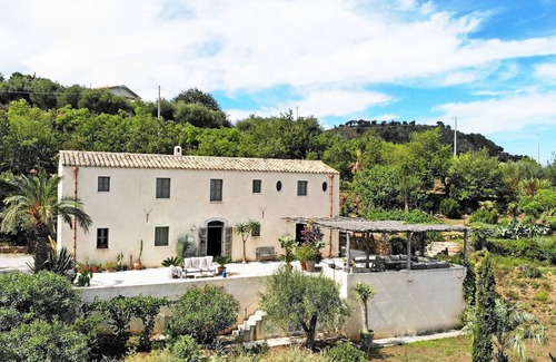 Cefalu Villa | Villa Palomina 8, Emma Villas