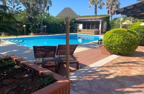 Isola delle Femmine Bed & Breakfast | Villa Seven Palms