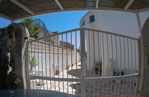Cava dʼAliga Bed & Breakfast | Villa Sissi