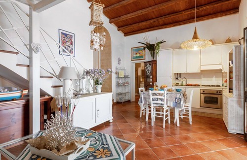 Porto Palo House | Wonderful private villa for 6 guests with WIFI, A/C, TV and terrace