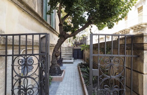 Noto Apartment | Zia Emma