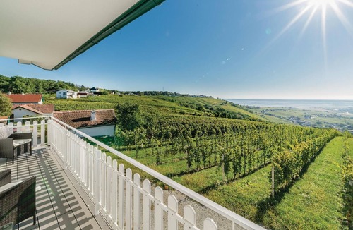 Deutsch Schuetzen-Eisenberg House | 1 bedroom accommodation in Eisenberg