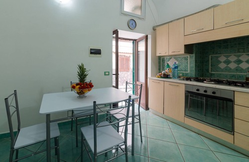 Ischia Porto Apartment | 1 Bedroom Apartment in Ischia