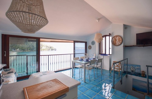Scilla House | 1 bedroom stunning home in Scilla
