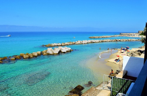 Pizzo House | 10 meters from the beach: Marina Holiday Home - Stunning Beachfront Home in Pizzo