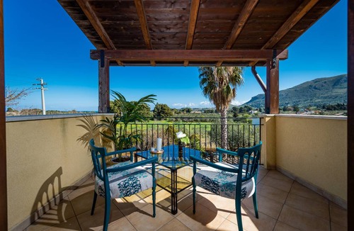 Castellammare del Golfo House | 100 m² House ∙ 3 bedrooms ∙ 6 guests