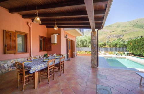 Mandra Capreria House | 100 m² House ∙ 3 bedrooms ∙ 8 guests