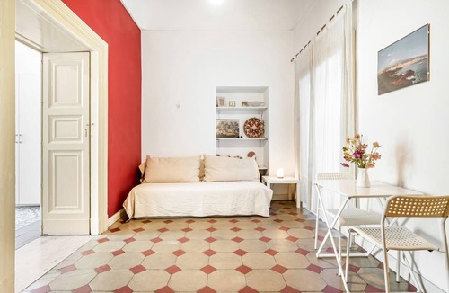 Old Town Apartment | 100 m² Apartment ∙ 1 bedroom ∙ 3 guests