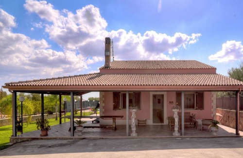 Syracuse House | 100 m² House ∙ 3 bedrooms ∙ 6 guests