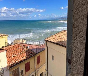 Castel Di Tusa House | 100 m² House ∙ 3 bedrooms ∙ 5 guests