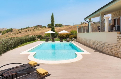 Montallegro Villa | 100 m² Villa ∙ 3 bedrooms ∙ 6 guests