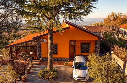 Belpasso House | 105 m² House ∙ 2 bedrooms ∙ 6 guests