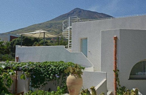 Stromboli Apartment | 110 m² Serviced apartment ∙ 3 bedrooms ∙ 8 guests