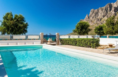 Cornino Villa | 110 m² Villa ∙ 3 bedrooms ∙ 6 guests