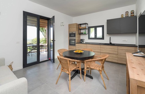 Noto Villa | 110 m² Villa ∙ 3 bedrooms ∙ 6 guests