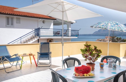 Trappeto Apartment | 120 m² Apartment ∙ 2 bedrooms ∙ 5 guests