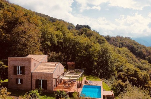 Castell'Umberto House | 120 m² House ∙ 3 bedrooms ∙ 6 guests