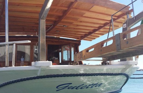 Trapani City Centre Boat Rental | 120 m² Houseboat ∙ 5 bedrooms ∙ 10 guests